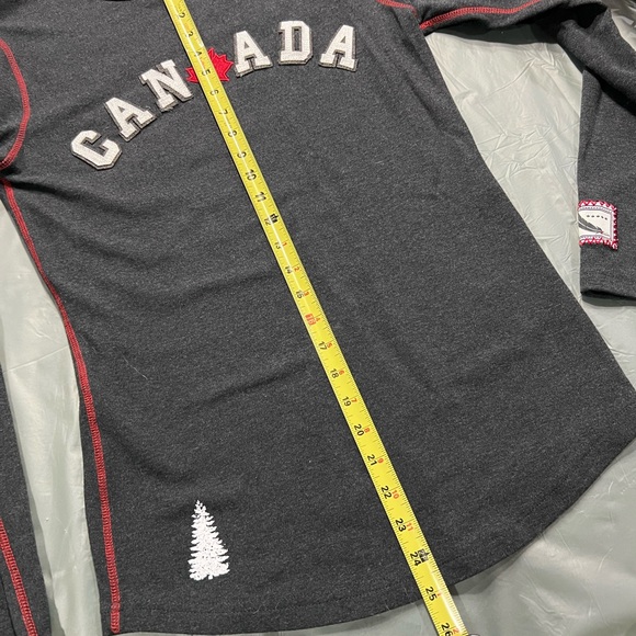 Vintage Collection super soft Canada Long sleeve T shirt. Medium - Picture 14 of 14